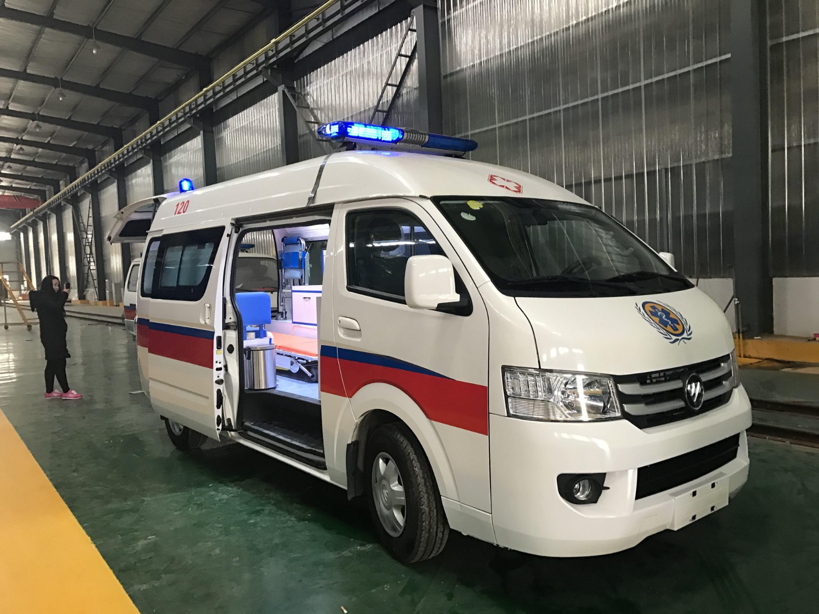 临江市救护车转院